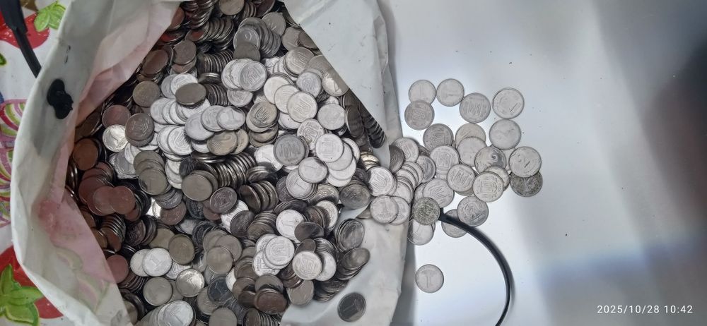 Продам манети украинки,
