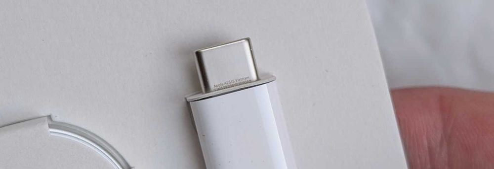 комплектні від ULTRA плетені Apple Watch Magnetic Fast Charger A2515