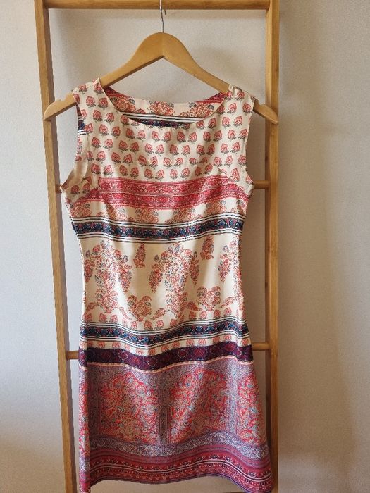 Vestido  em cetim natura