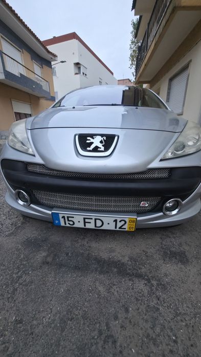 Vendo Peugeot 207 GT HDI foto 2