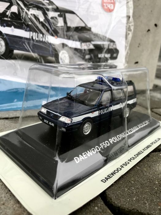 Kolekcjonerski POLONEZ KOMBI PLUS „Policja”-auta PRL,legendy FSO
