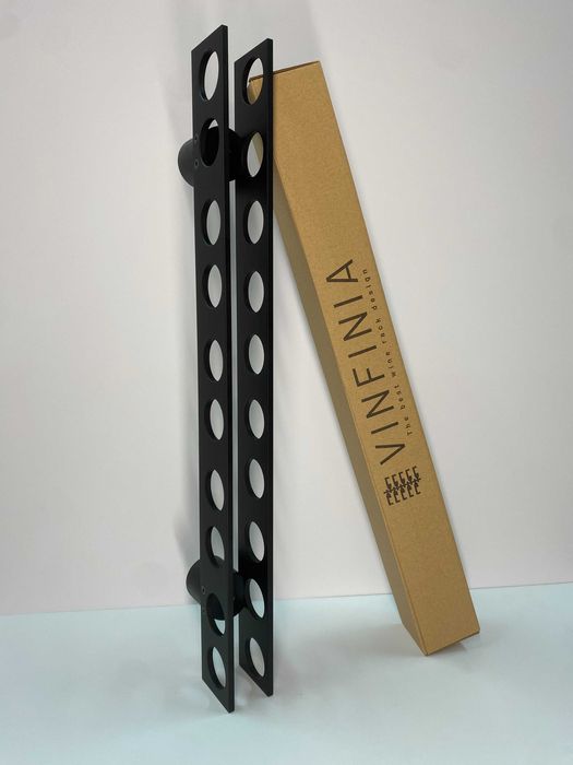 ÚLTIMAS UNIDADES! Garrafeira de  Parede em alumínio anodizado a preto.