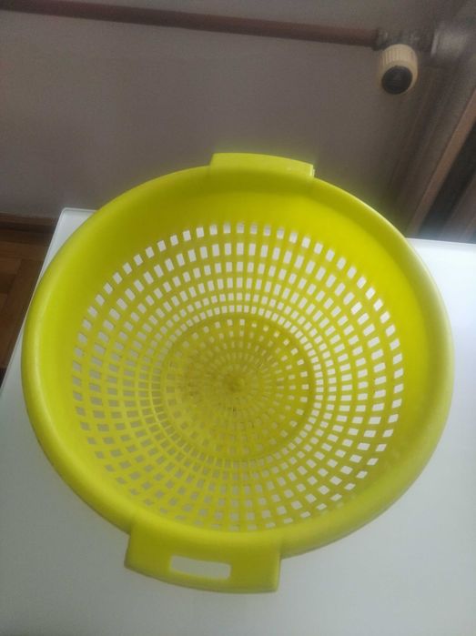 Durszlak druszlak przybory kuchenne średnica około 23 cm używany