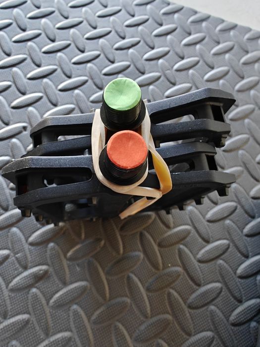 Pedais e punhos Cube