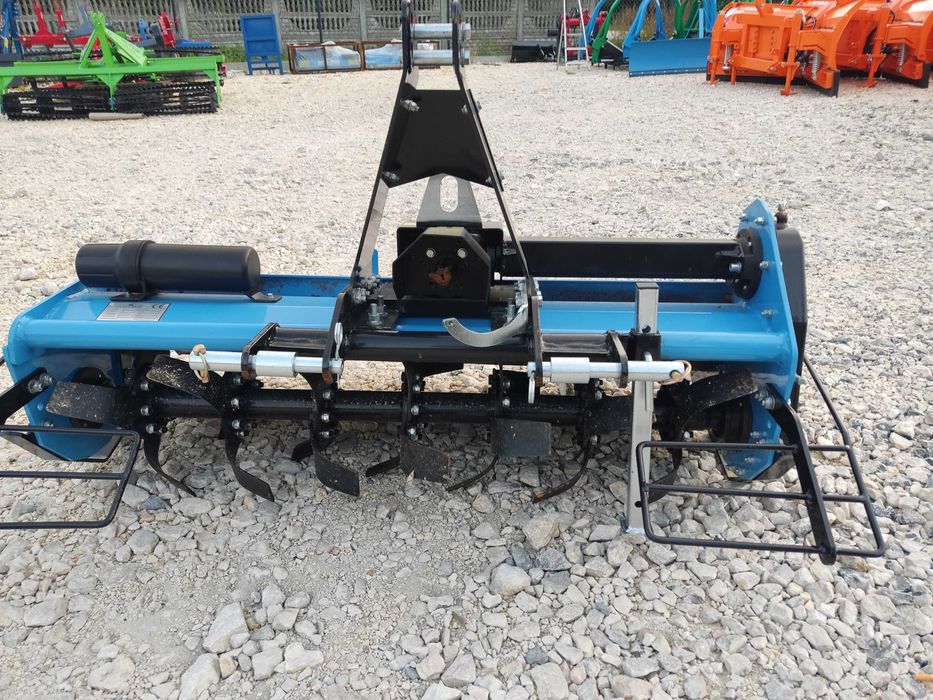 glebogryzarka mini Agrostar zawieszana do traktora Dostawa