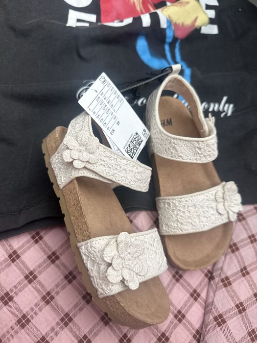 Босоніжки для дівчинки hm нм