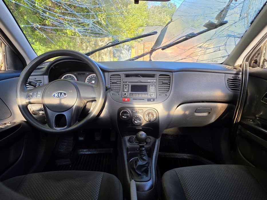 Kia   Rio   2011