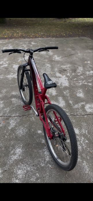 Trek Slash 8 z 2020 roku