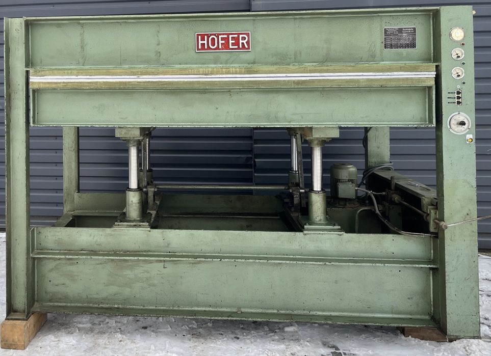 Prasa hydrauliczna półkowa elektryczna do forniru