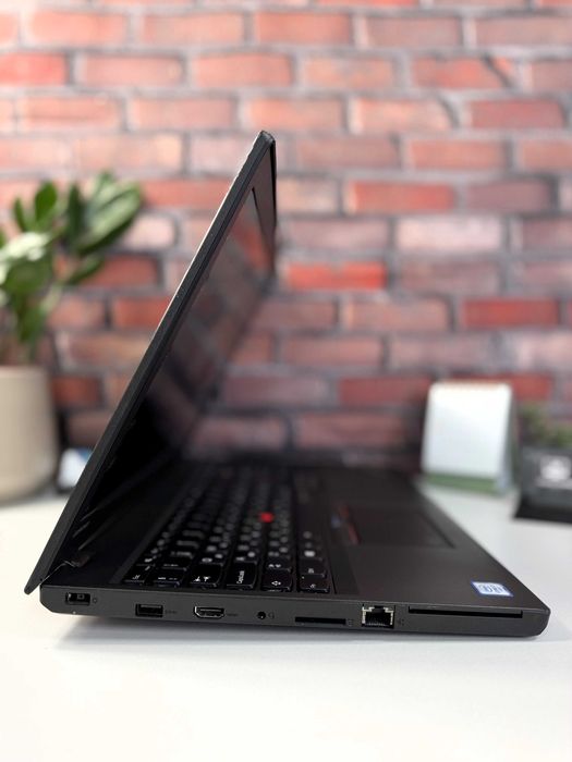 Quadro M500 2GB·Lenovo ThinkPad P50s·i7-6500U·16GB+SSD256·15.6"FHD ТОП