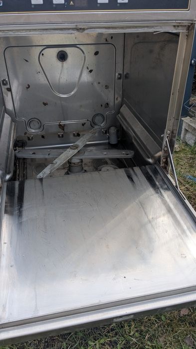 Zmywarka do szklanek , Ma defekt