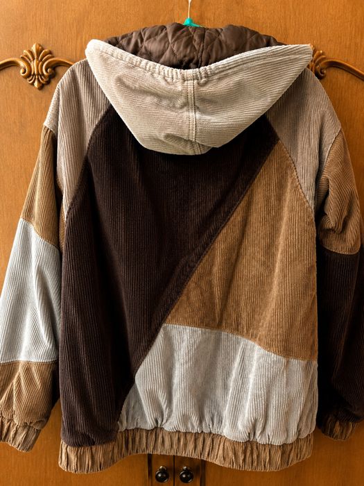 Вельветова куртка BDG Urban Outfitters з капюшоном