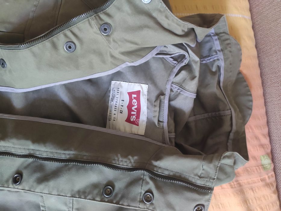 Куртка LEVI'S оливкового цвета, размер S, унисекс