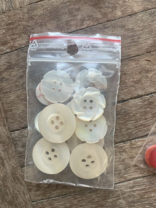 Botões antigos varios