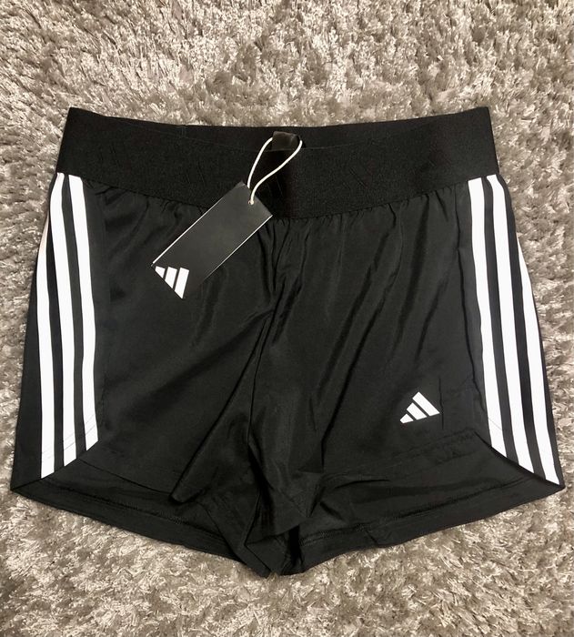 Жіночі шорти від adidas