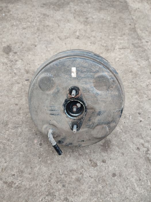 Продам вакуумный усилитель тормозов на hyundai santa fe 1