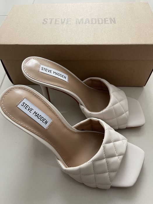 Klapki STEVE MADDEN Signify rozmiar 40 beżowe nowe z metką