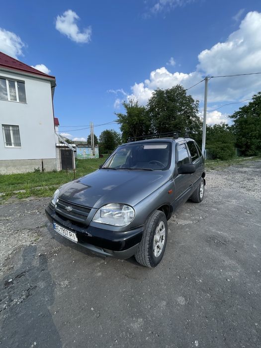 Шевроле нива 2005