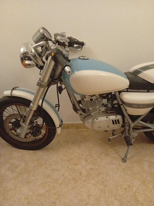 Mash Café Racer 125cc | 2015 | 7.827 km | Um único dono