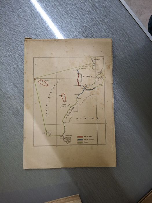 Livro antigo sobre navios marinha mercante