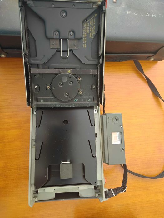 Polaroid Automatic 330