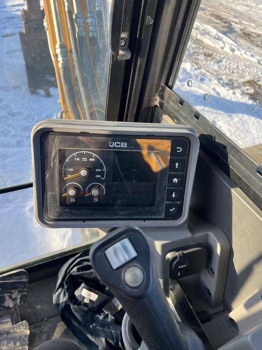 Продається JCB Z-48 Резинова гусениця.