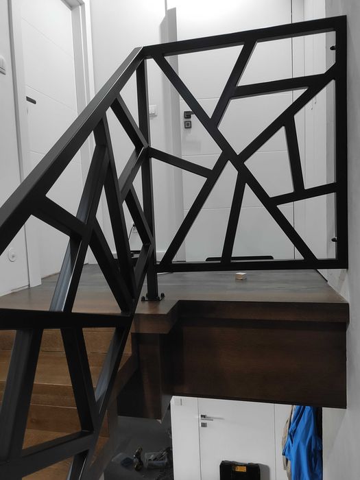 Balustrady wewnętrzne Zewnętrzne Drzwi loftowe