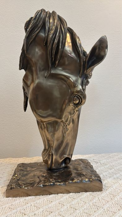 Escultura cabeça de cavalo com 57cm