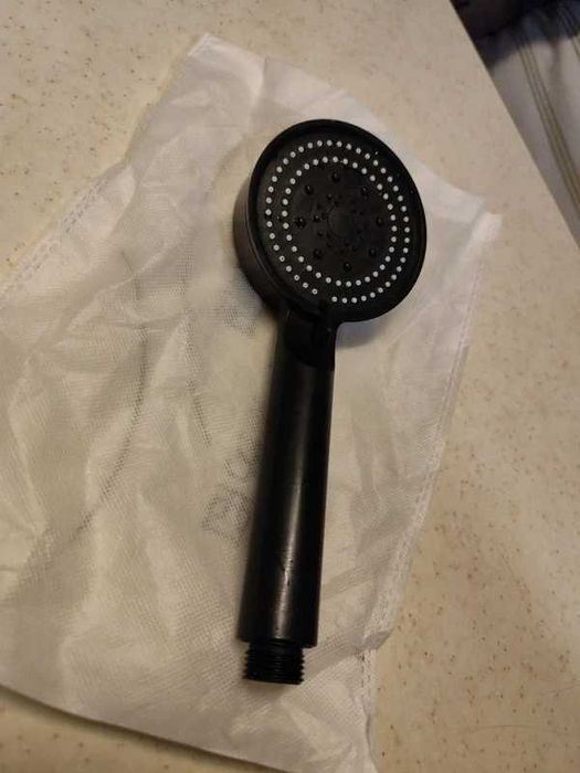 Chuveiro preto novo