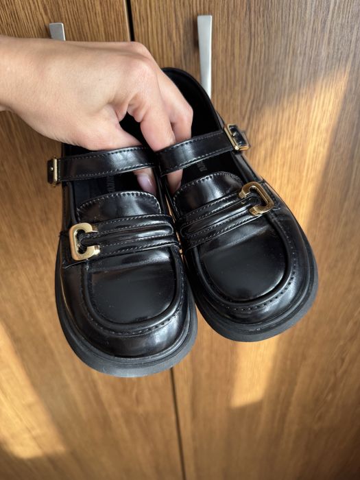 Туфлі на дівчинку