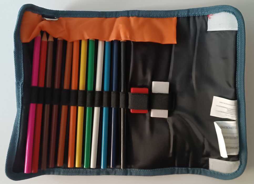Mochila de criança e estojo com desenho do Snoopy
