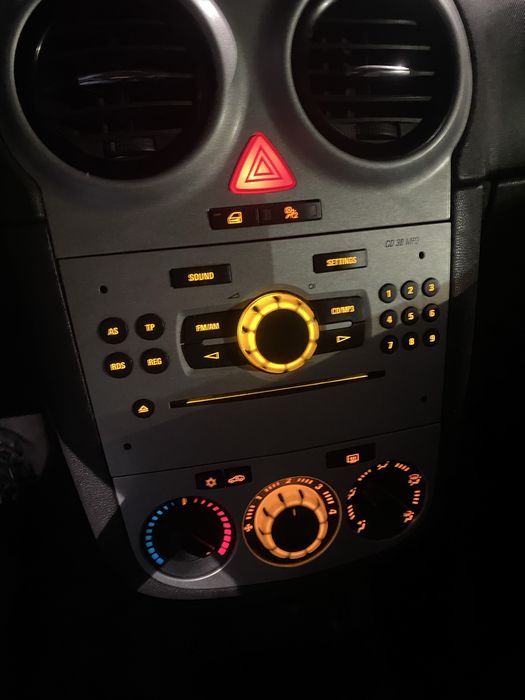 Opel corsa 1.2 2009r