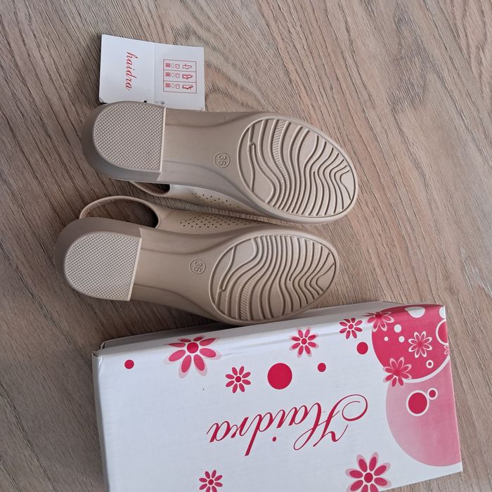 Buty damskie rozm.36 beżowe