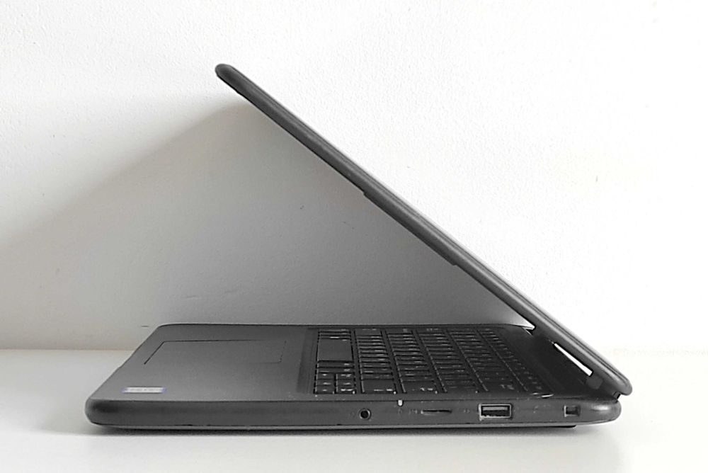 Ноутбук DELL 3300 13.3", Core i5-8250U 4(8) ядер, 8 годин протиударний