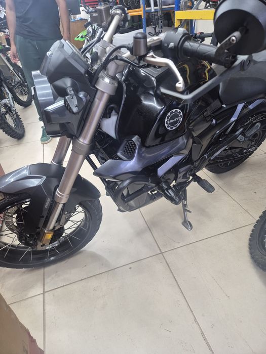 Mota Zontes 125cc bem Estimada.