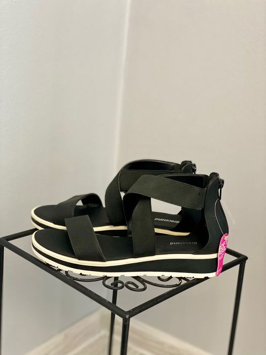 Босоніжки від Graceland