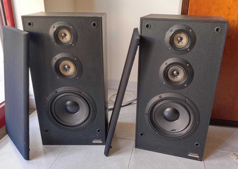 Par de colunas usadas Pioneer CS-790