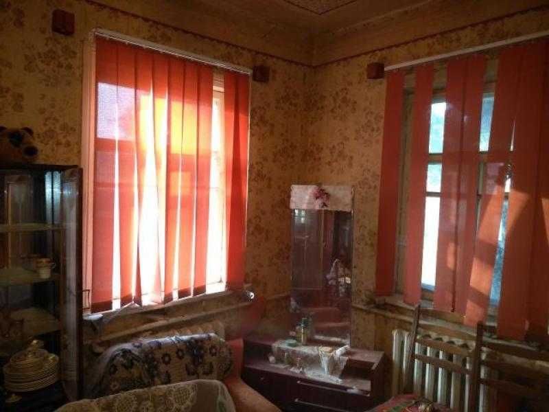 цілий будинок на окремій ділянці, м.Київська