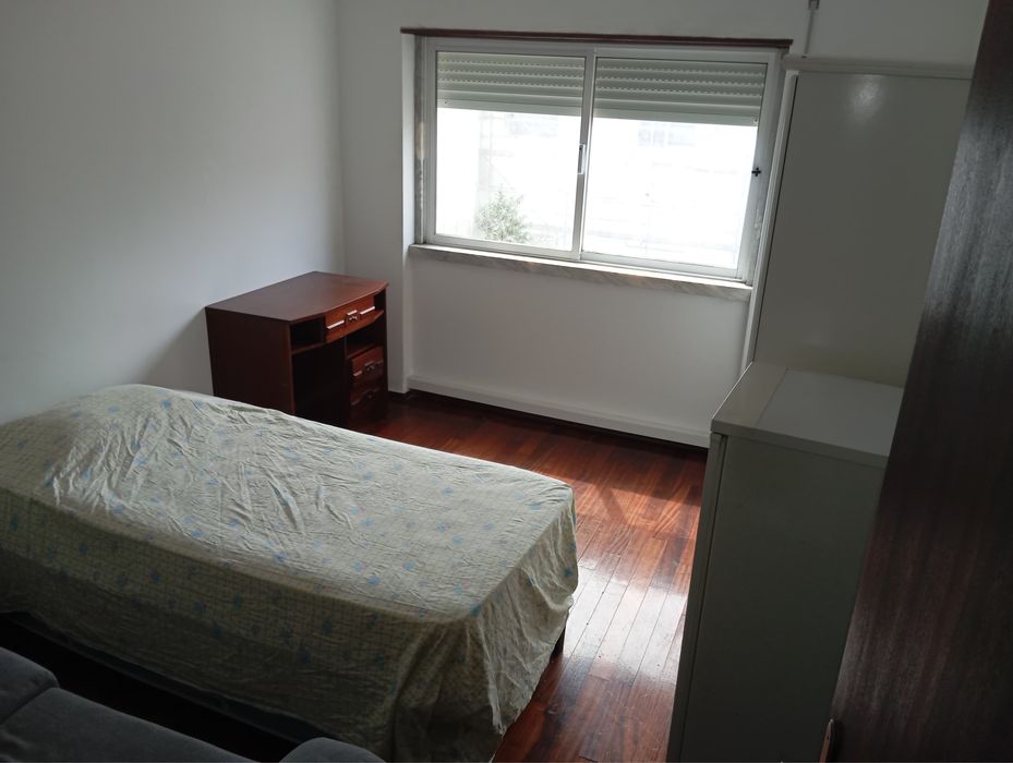 Quarto para arrendar