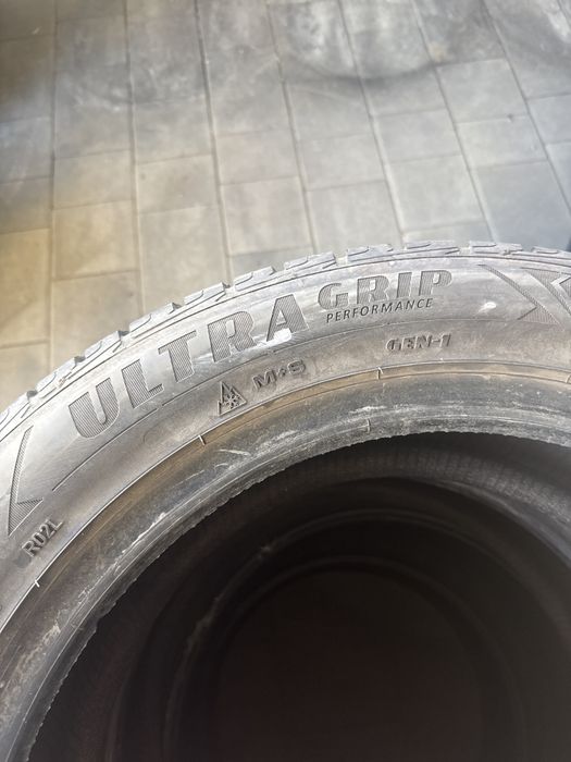 Шини резина 225/55/18 r18 Goodyear пара зимні