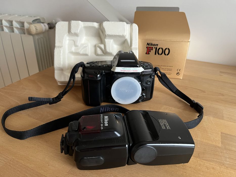 Câmara fotográfica nikon analógica 35mm F90 flash sb25