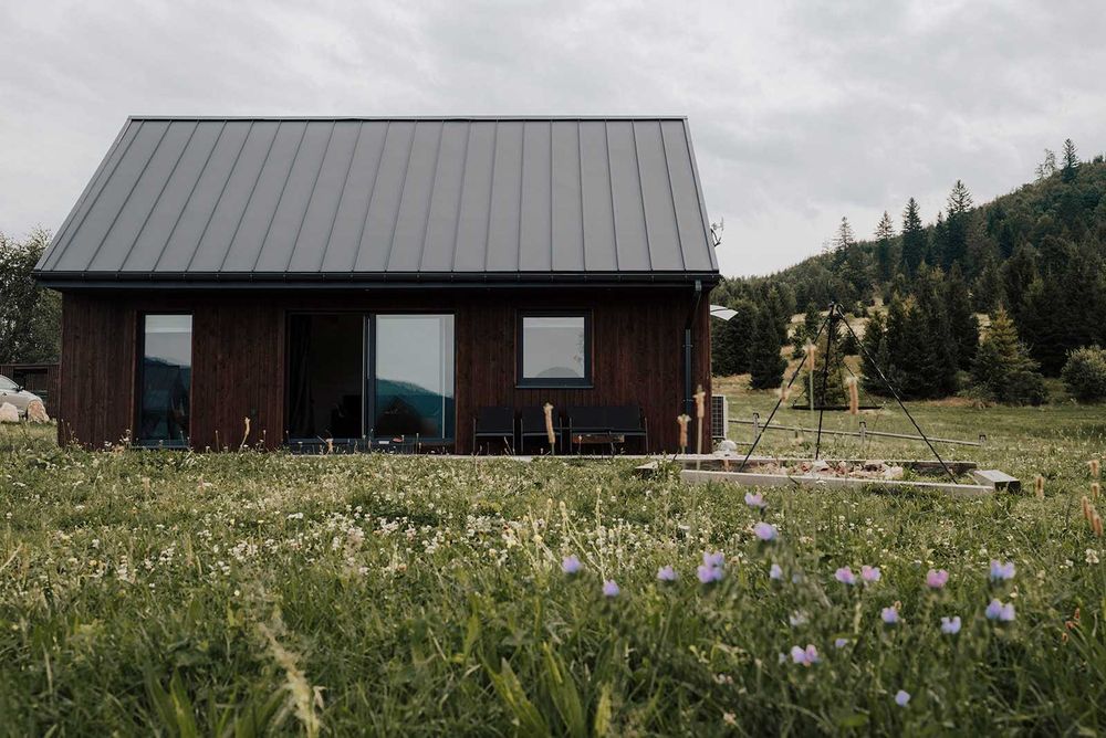 Domki na wynajem Folwark Soblówka. Nocleg w górach Beskid Żywiecki