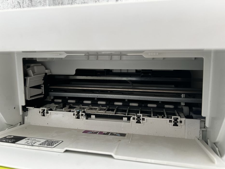 Продам принтер HP Deskjet 2130