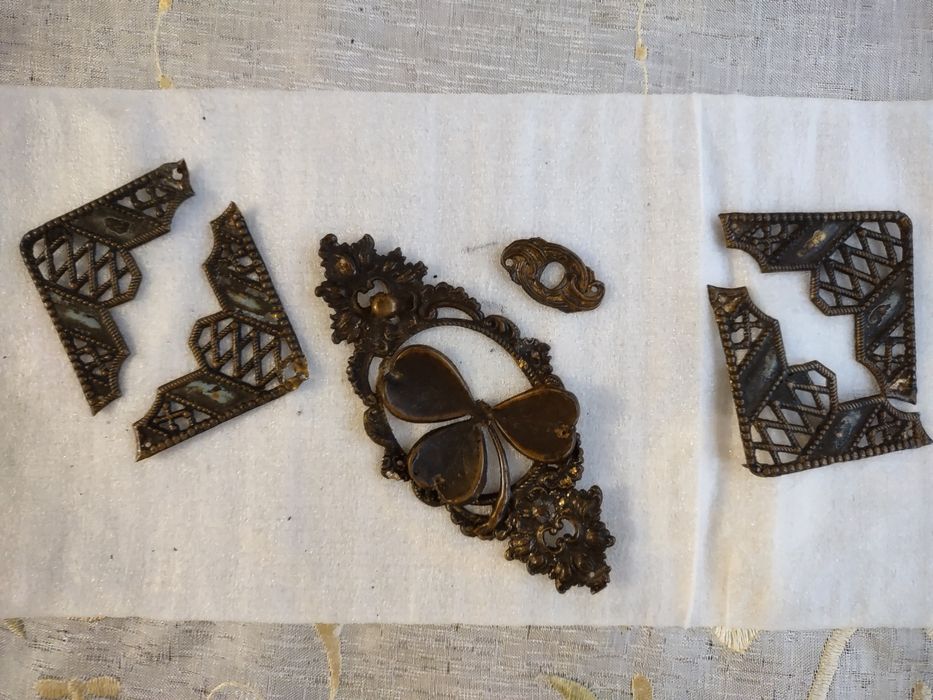 Drewniane pudełko na drobiazgi