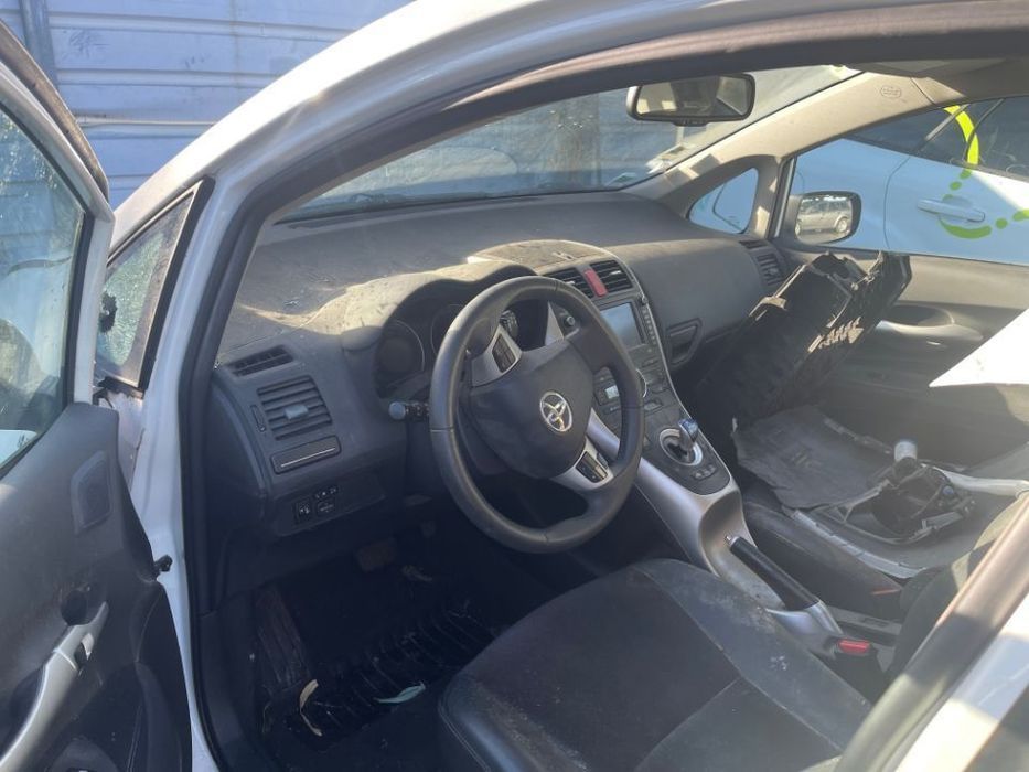TOYOTA AURIS 1.8 HSD HYBRID DE 2011 PARA PEÇAS