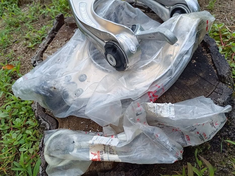 Wahacze przód Mercedes CLS219, E w211, łączniki stabilizatora