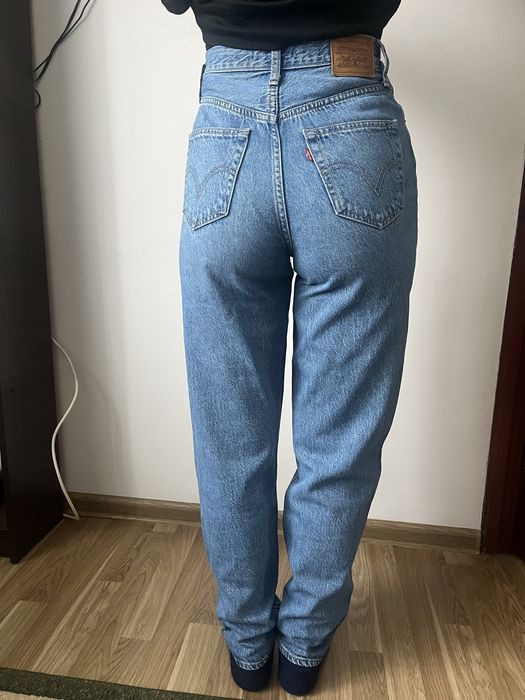 Джинси жіночі LEVI STRAUSS & CO