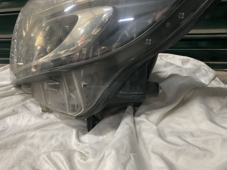 Vendo Farol Mercedes Vito/V Class