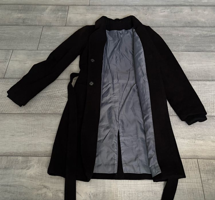 Пальто чорне на запах