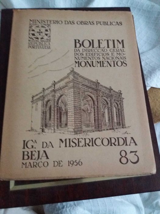 Boletim da Dir. Geral dos Edif.  e Monum. Nacionais